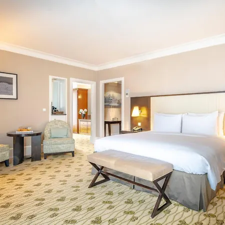 Renaissance Brussels 4*